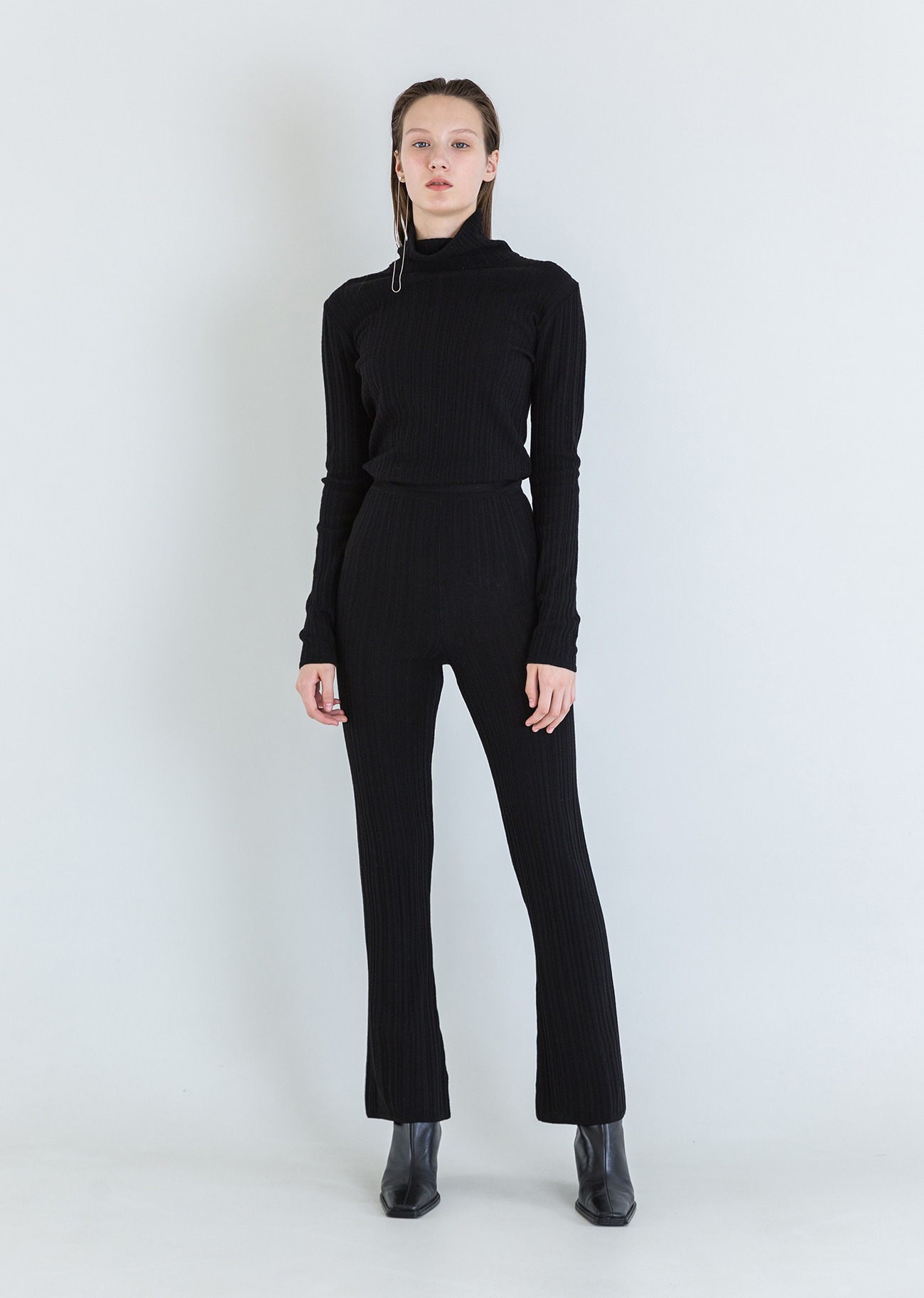 Ribbed cashmere-blend knit pants - Black