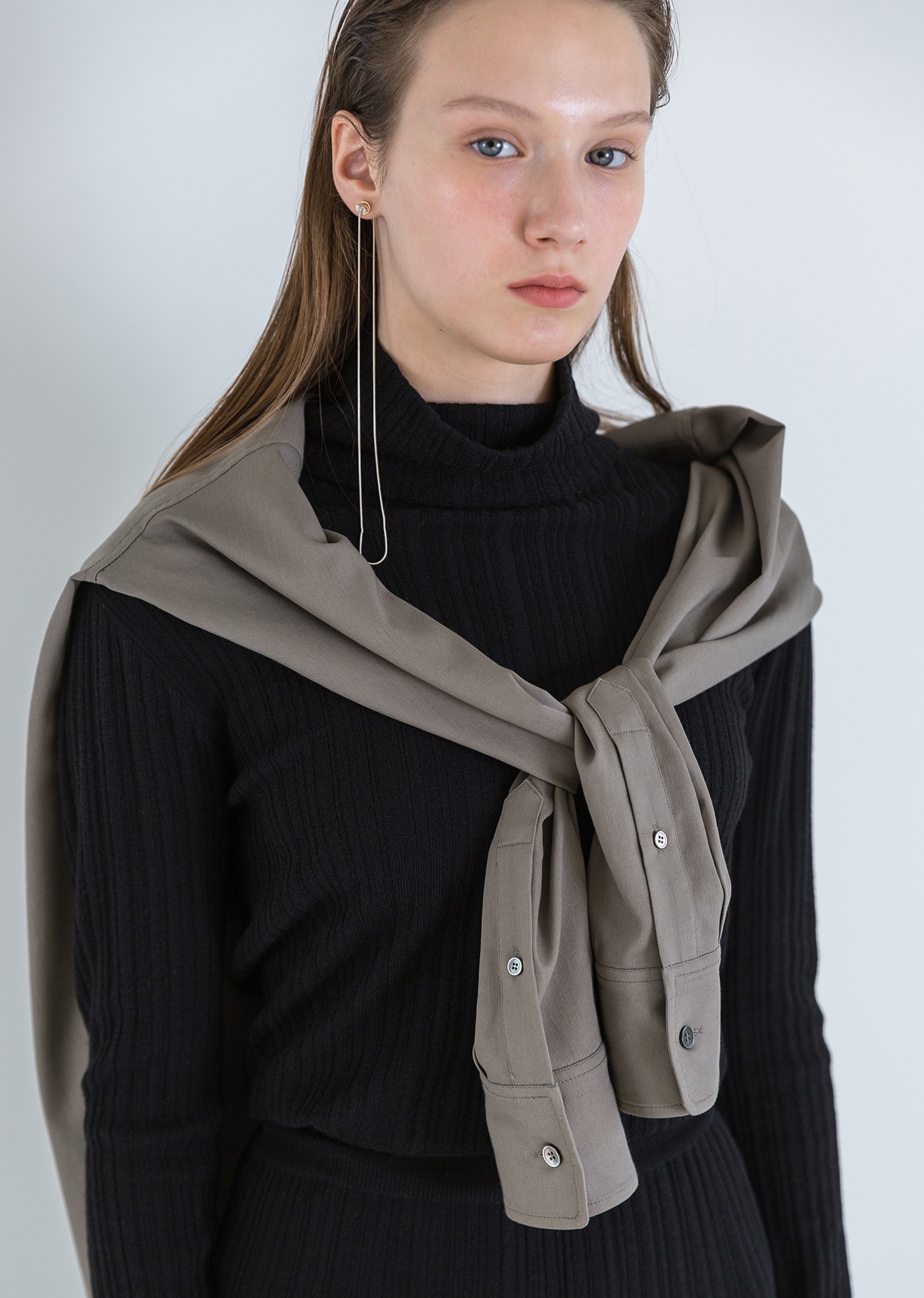 Ribbed roll neck cashmere-blend knit top - Black