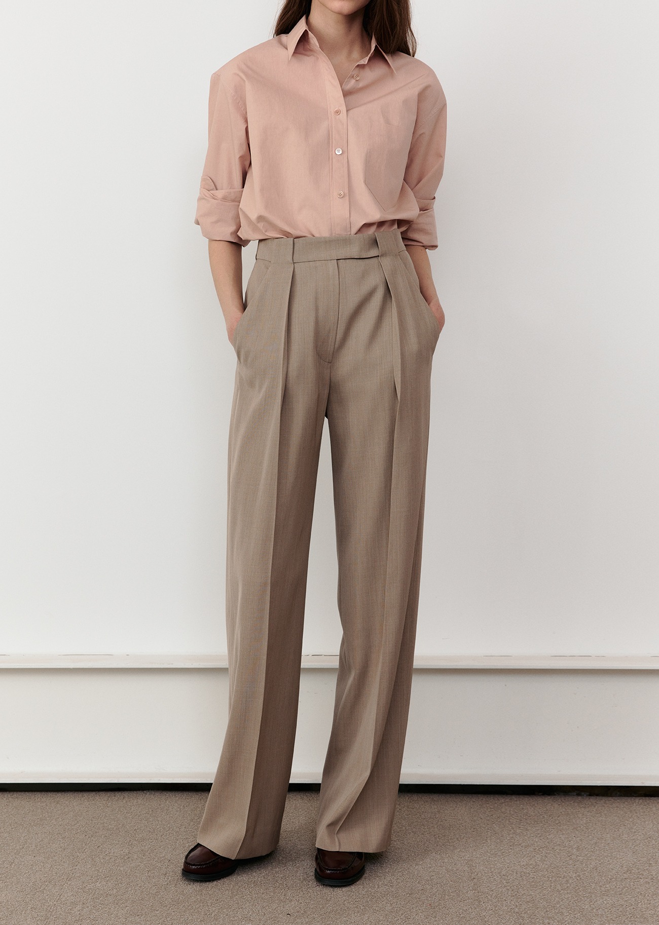 Wool blended Tuck pants - Light Taupe