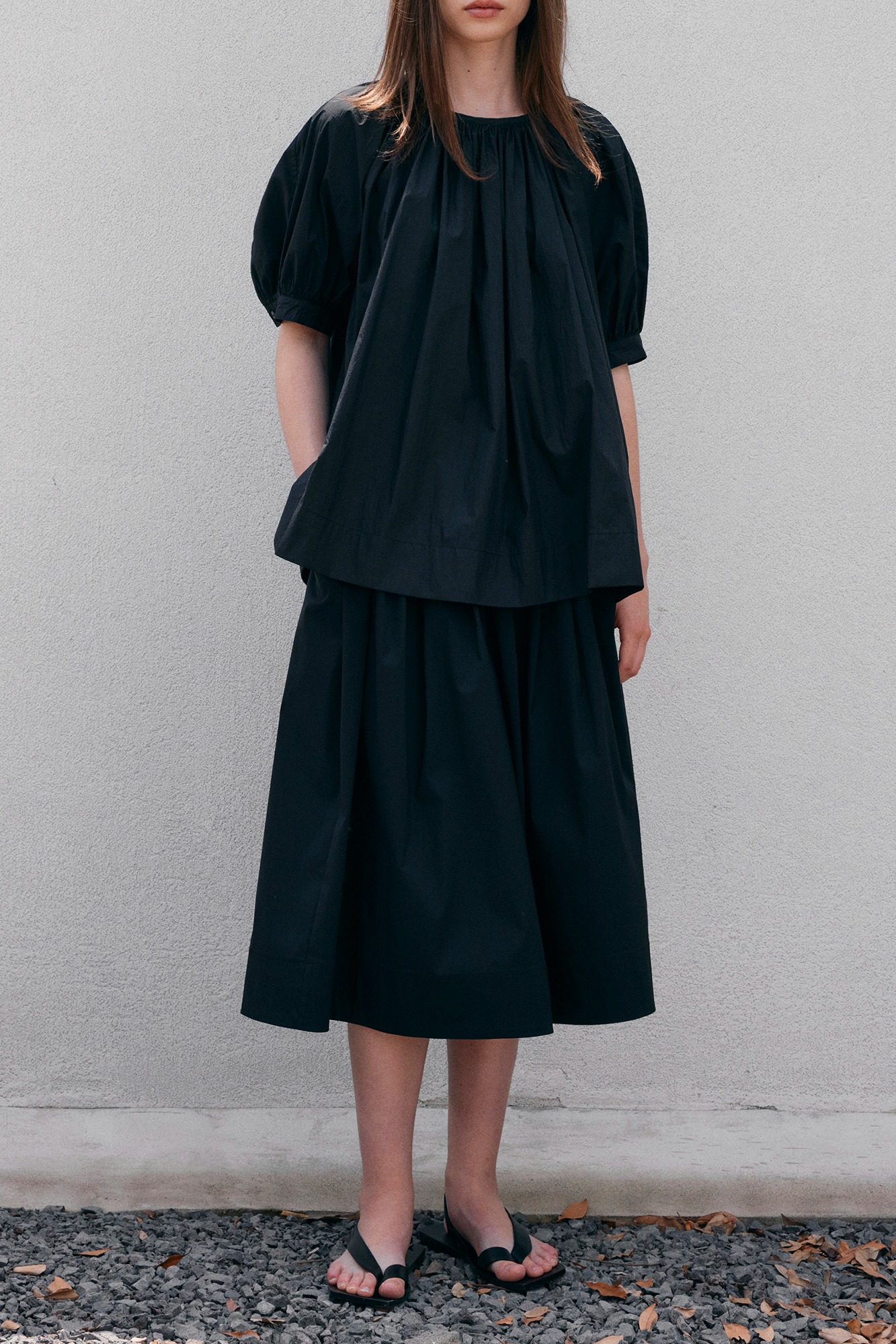 Volume Pleats Skirt - Black